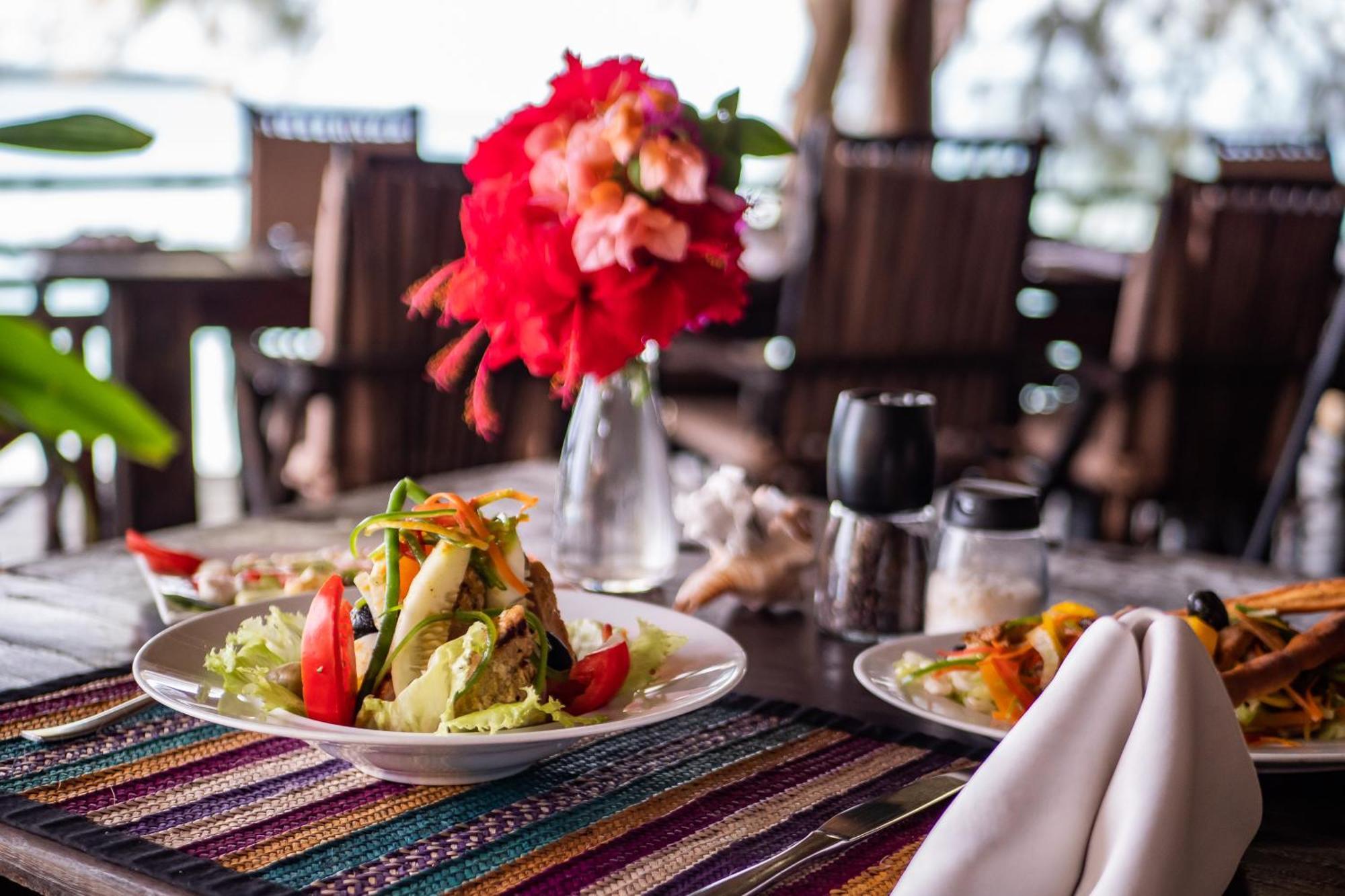 Sunshine Marine Lodge Matemwe  Ngoại thất bức ảnh